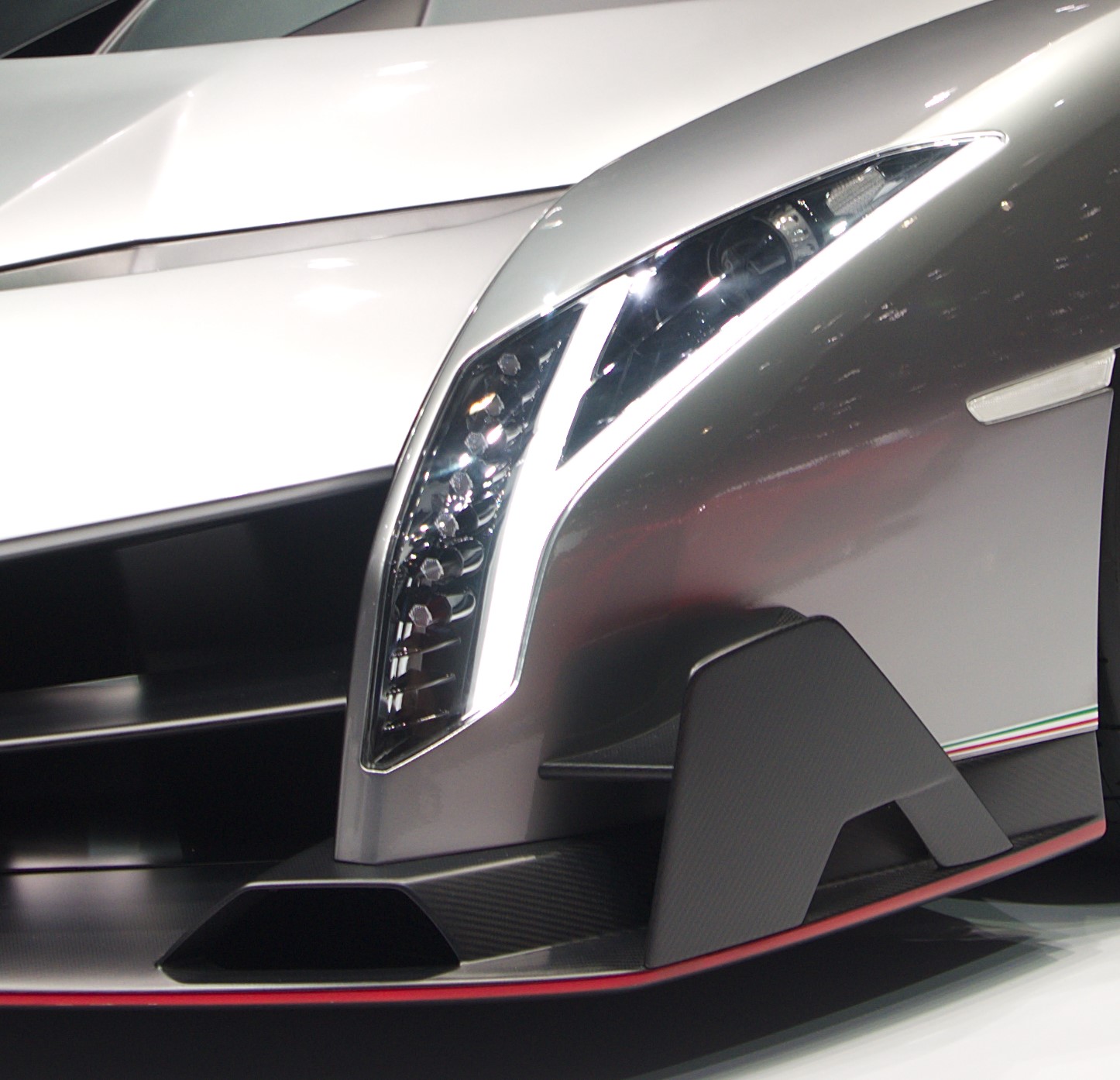 farol lamborghini2.jpg